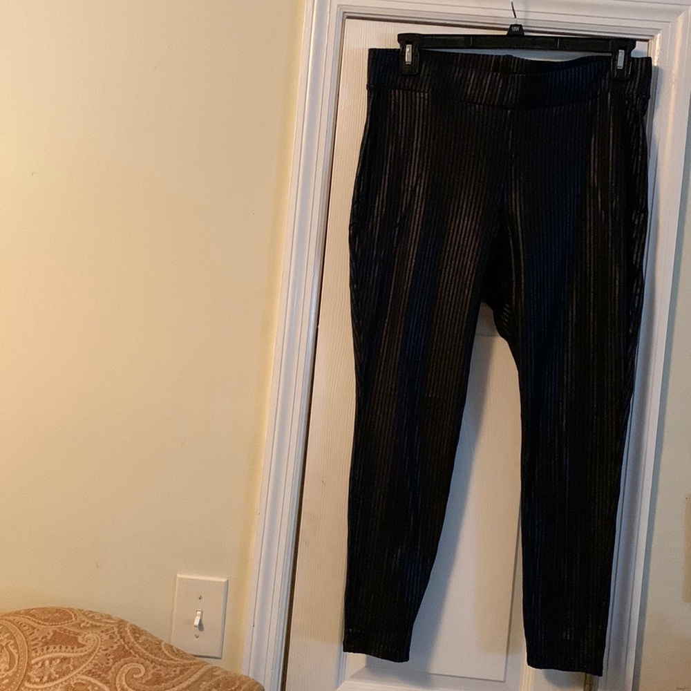 Ladies legging.